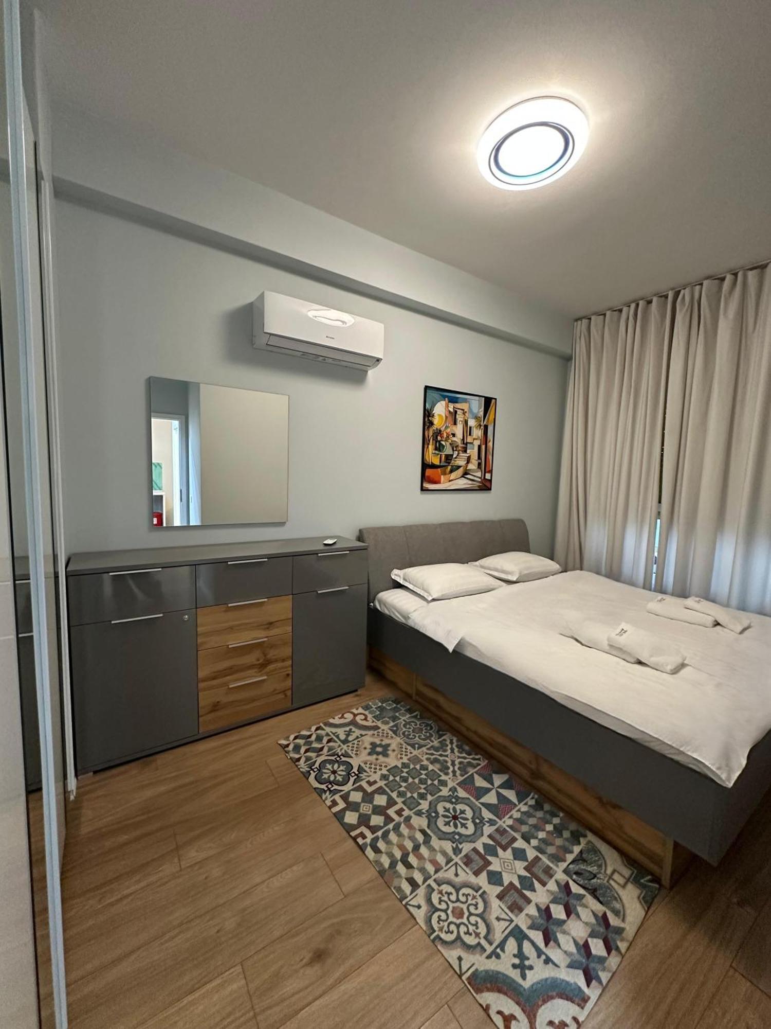 Picasso Apartment Tiranë Ngoại thất bức ảnh